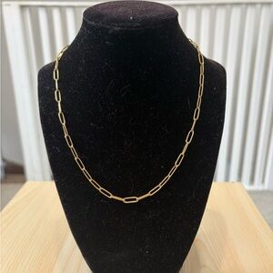 Elegant Gold Chain Necklace